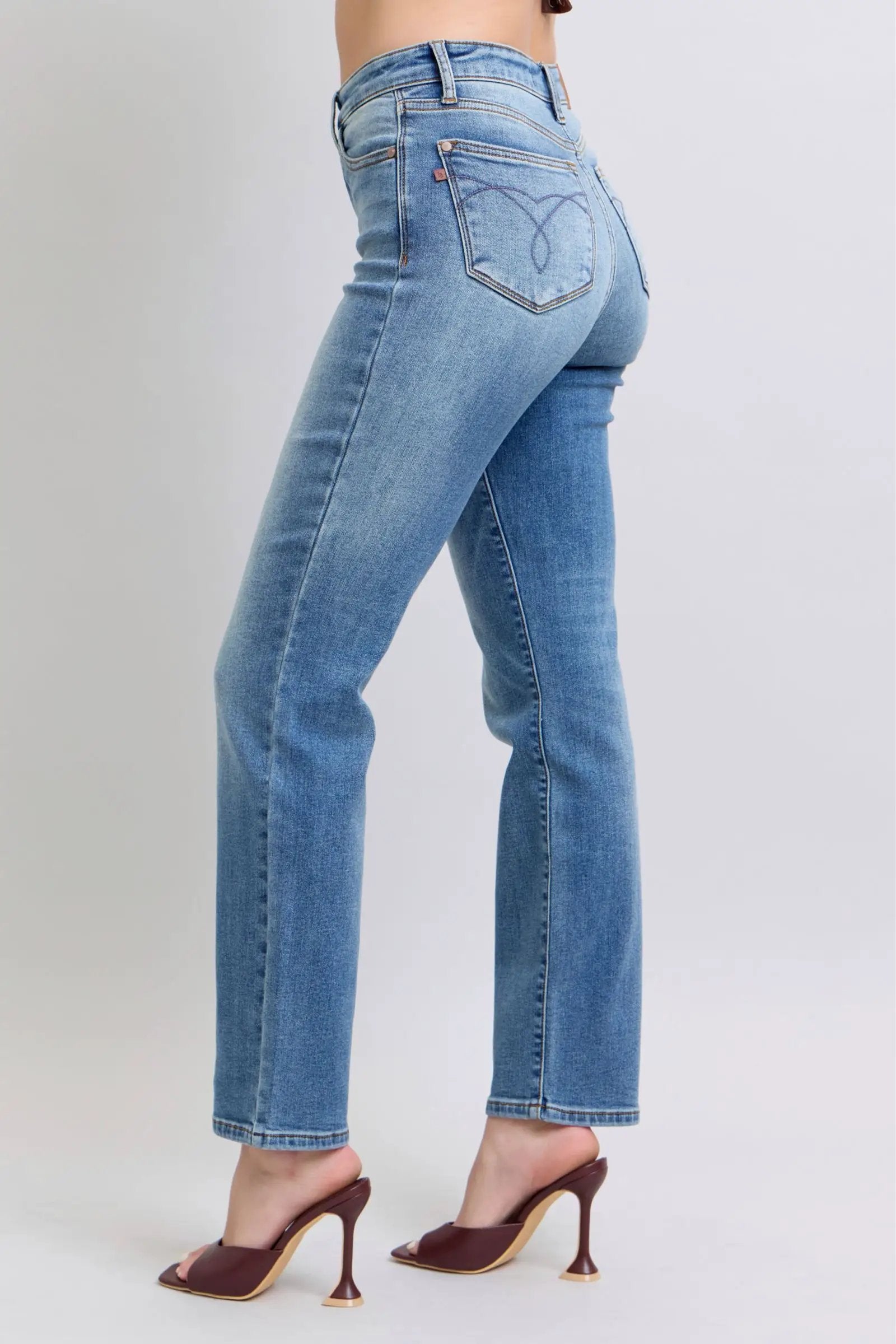 Full Size Run Vintage Wash Thermal Straight Jeans | Judy Blue by Trendsi