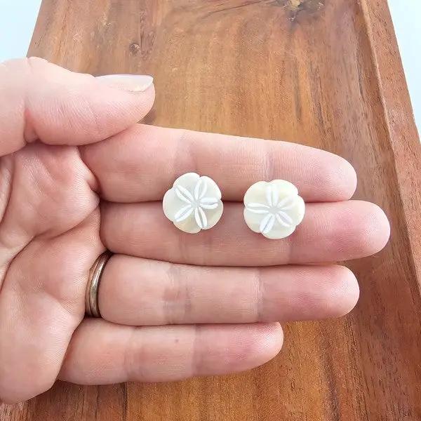Sand Dollar Studs - Ivory by Spiffy & Splendid