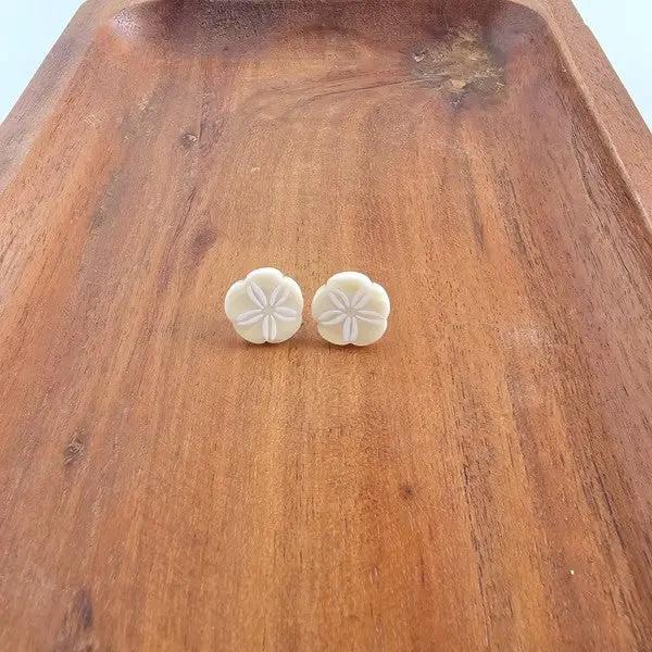 Sand Dollar Studs - Ivory by Spiffy & Splendid