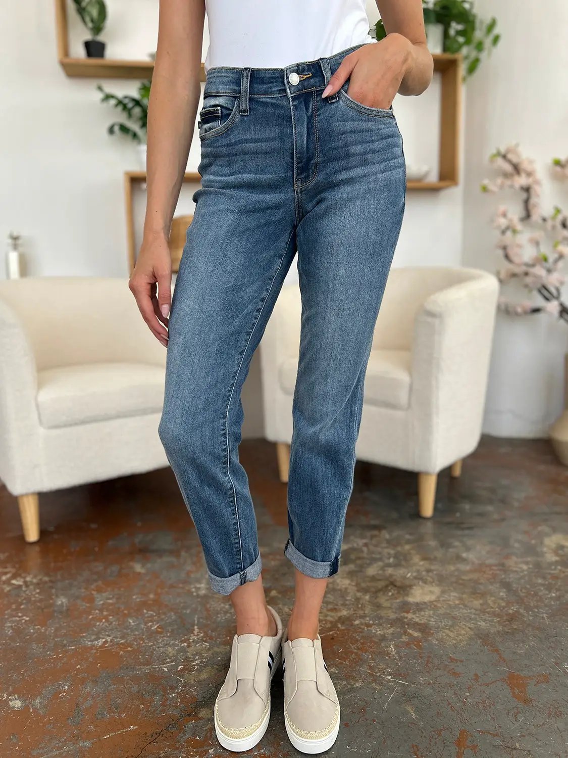 Full Size Cuffed Hem Slim Jeans | Judy Blue by Trendsi