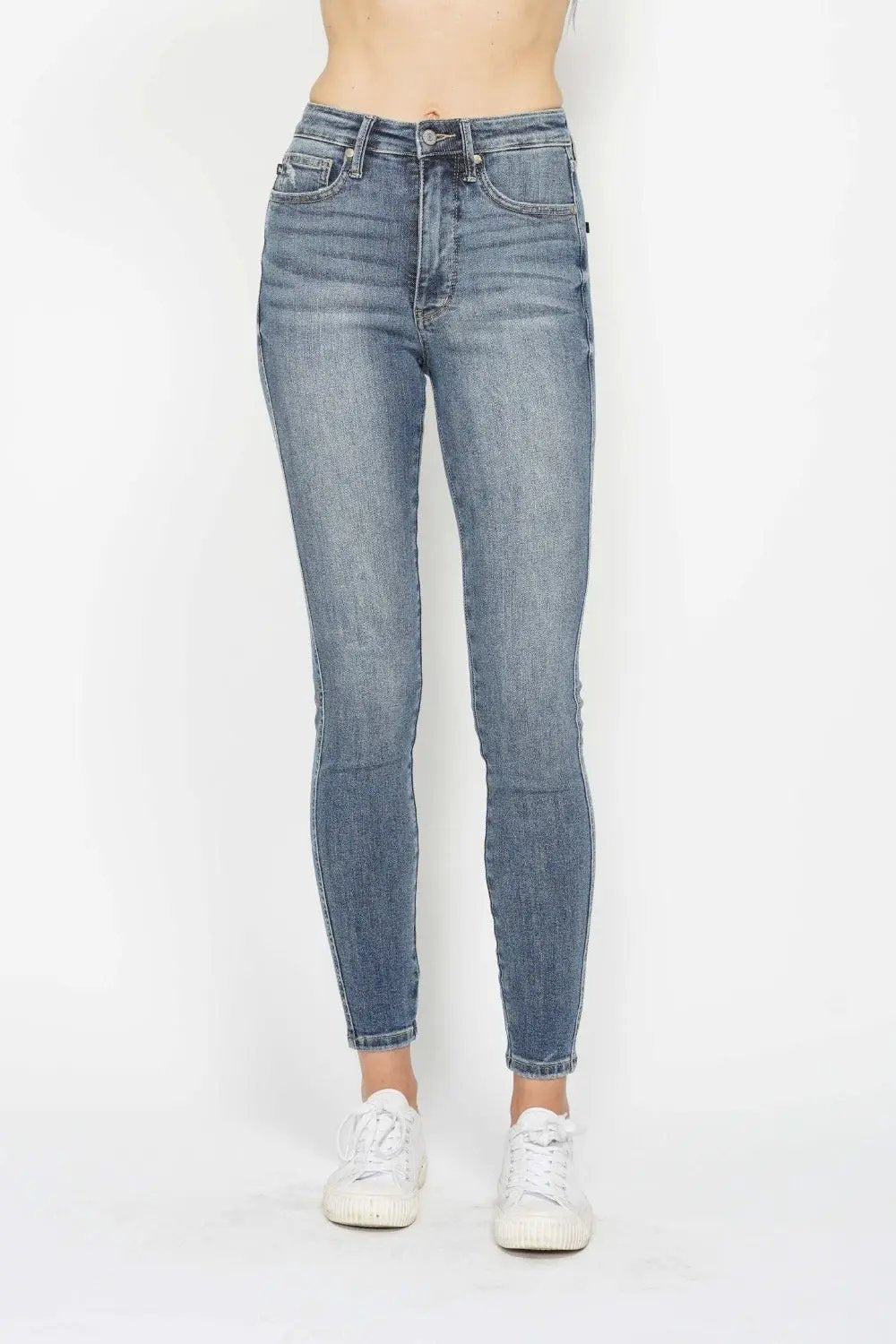 Full Size Tummy Control Contrast Wash Skinny Jeans | Judy Blue by Trendsi