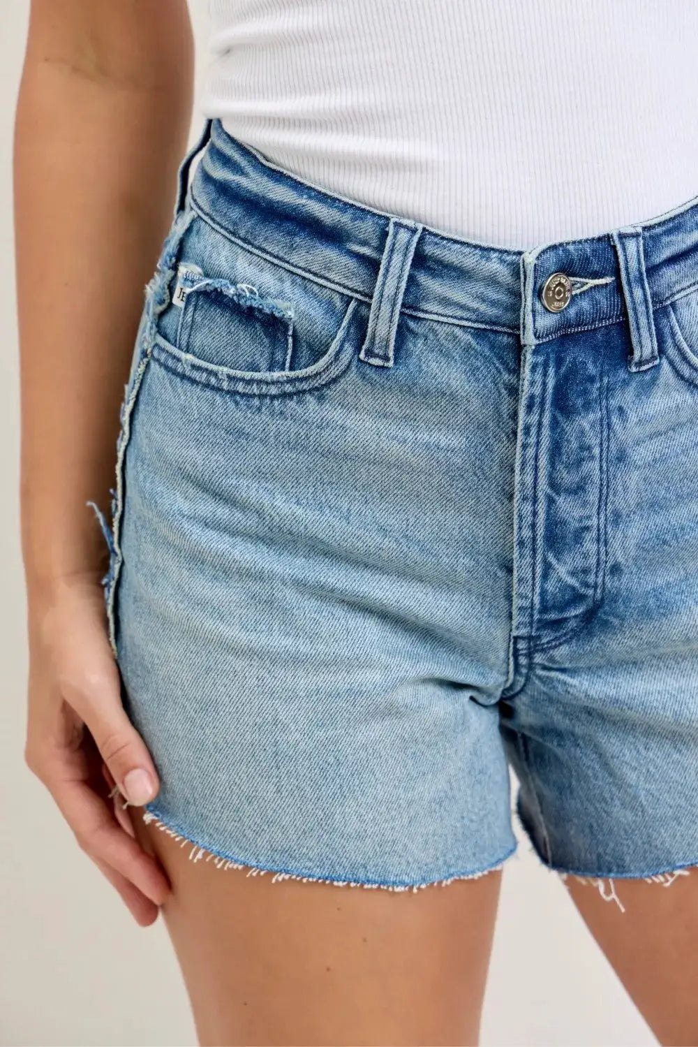 Hw Rigid Magic Cut Off Denim Shorts with Raw Side Seams | Judy Blue by Trendsi