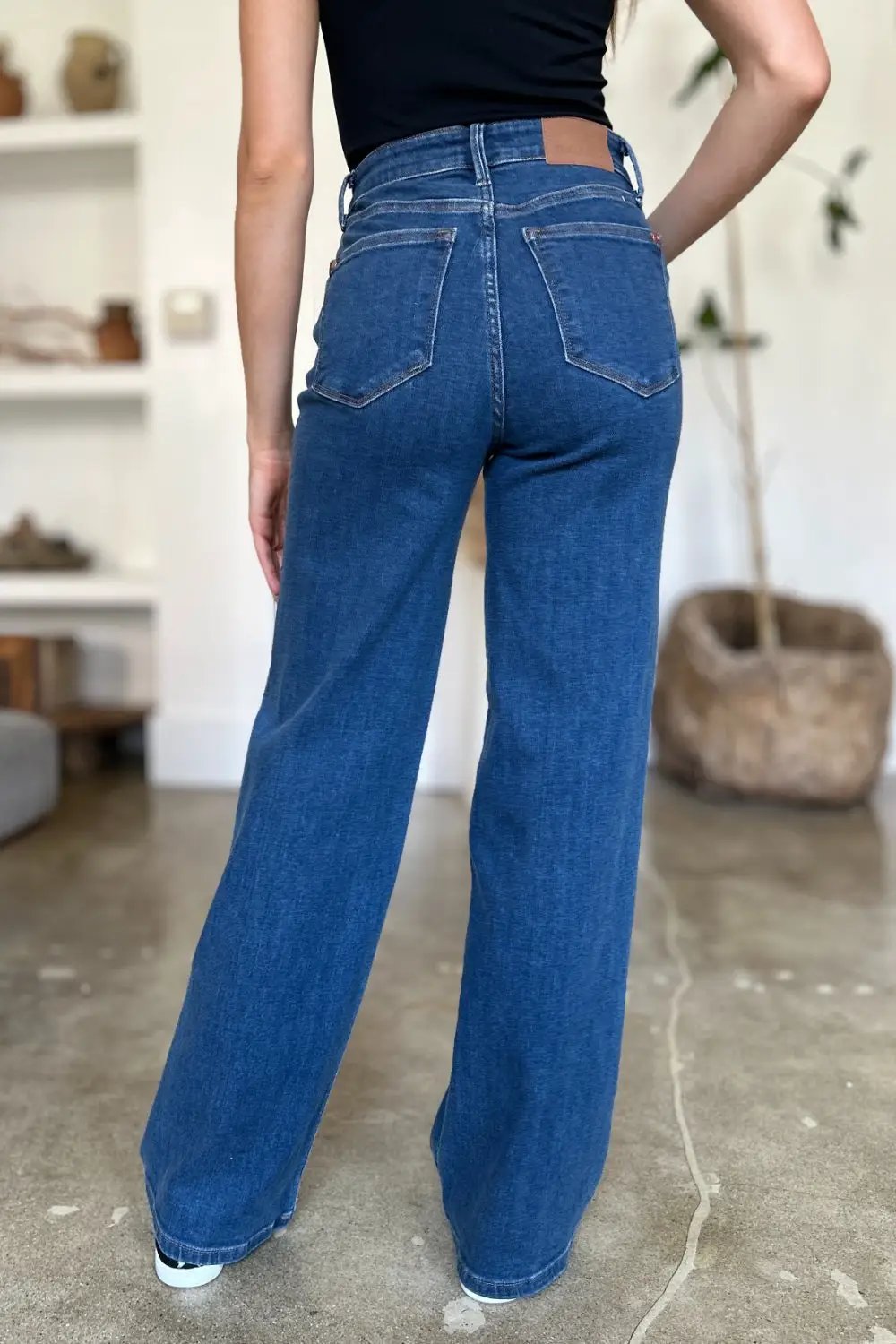 Full Size High Rise Straight Jeans | Judy Blue by Trendsi
