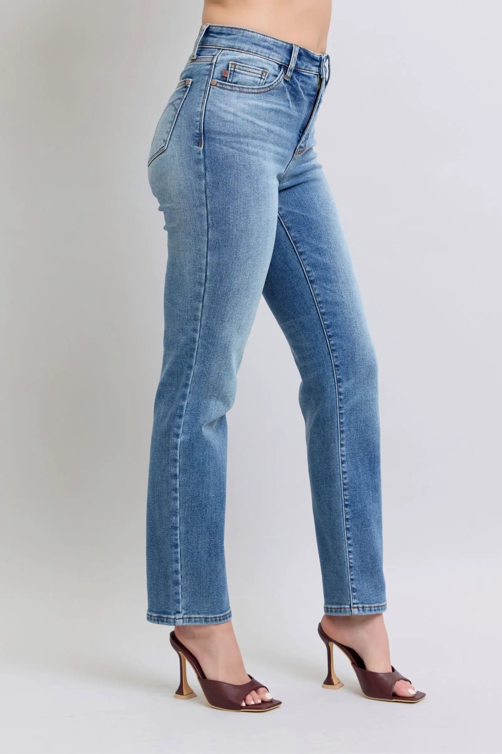 Full Size Run Vintage Wash Thermal Straight Jeans | Judy Blue by Trendsi