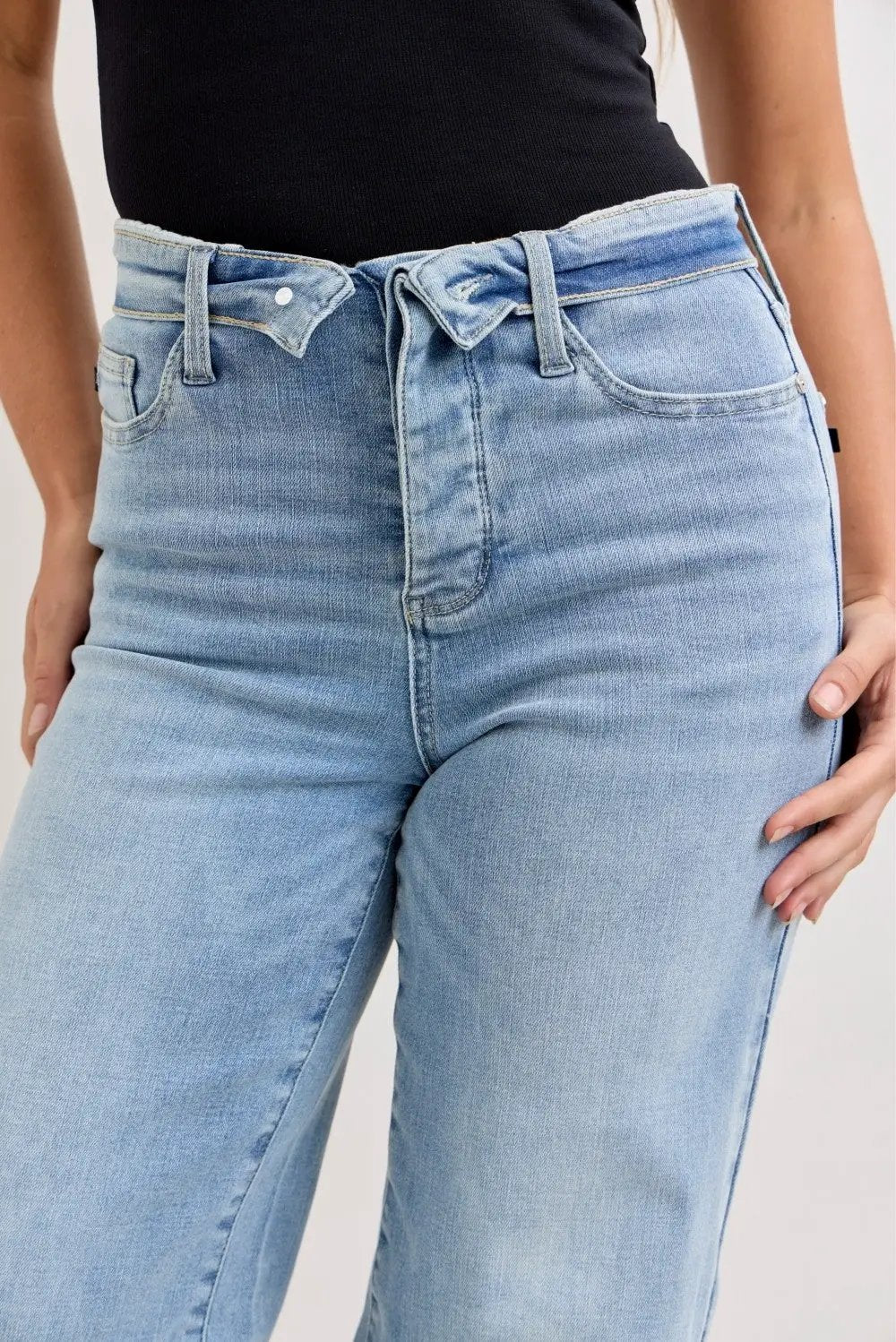 Mid Rise Retro Wide Leg Jeans with Fold-over Waistband | Judy Blue by Trendsi