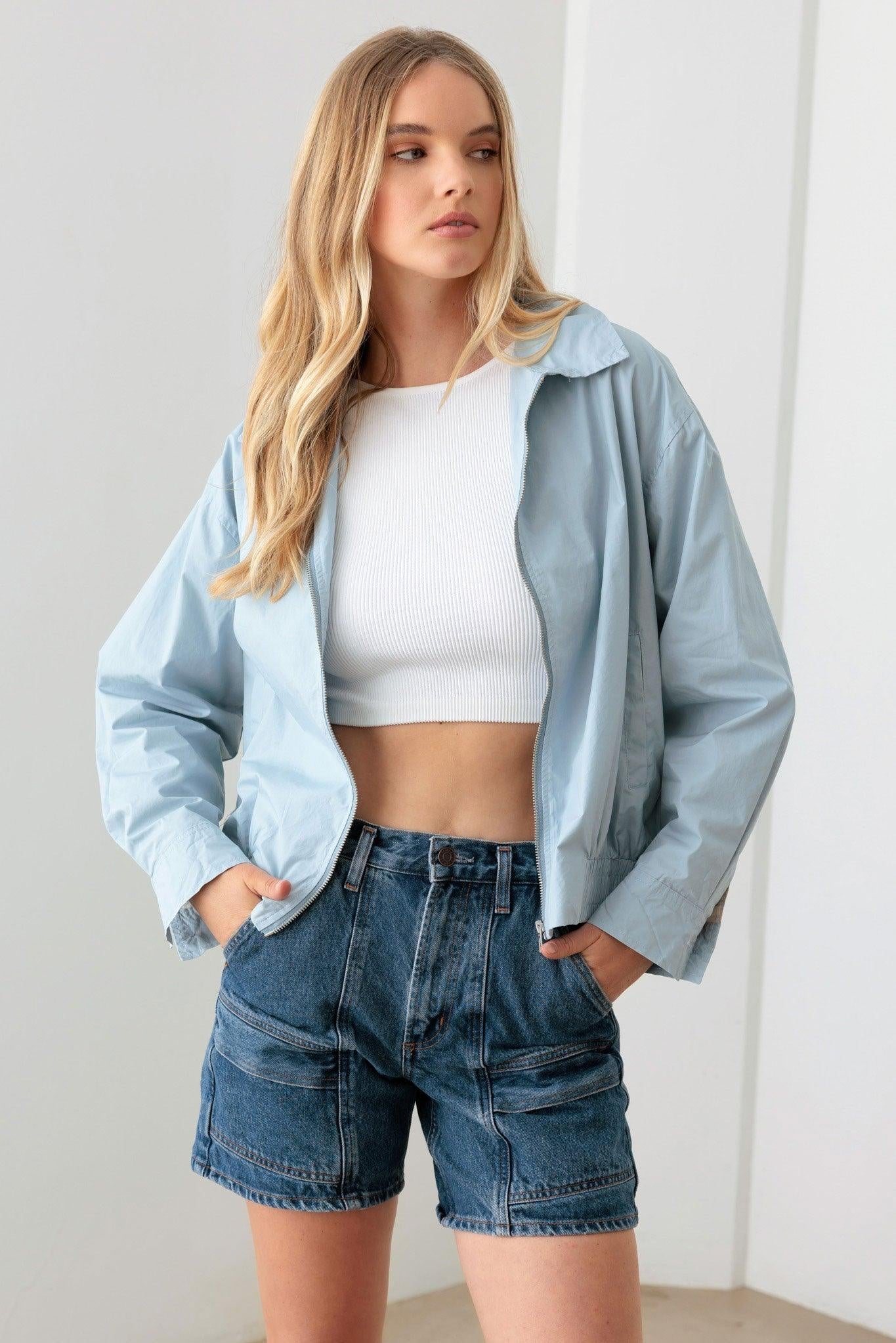 Close-up of 100% cotton jacket with front pockets