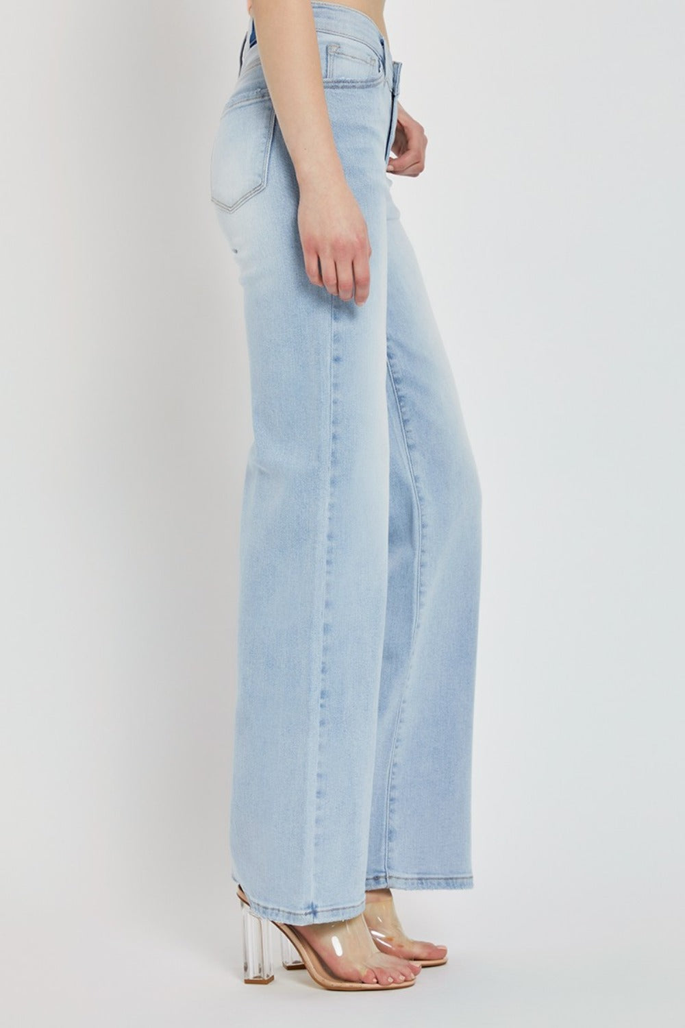 RISEN wide leg jeans with V-dipped side waist